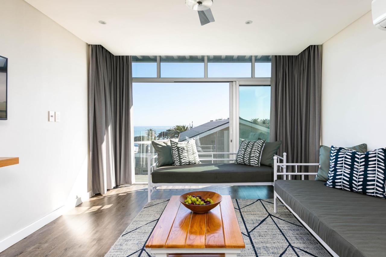 Beach Views -Camps Bay Village ケープタウン エクステリア 写真